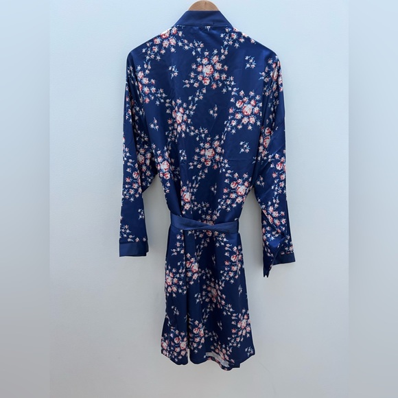 Morgan Lane x FabFitFun Allie Robe in navy floral print size Plus NWT 16-28 sexy - Picture 3 of 15